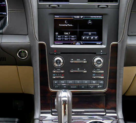 Черный Линкольн Навигатор, объемом двигателя 3.5 л и пробегом 153 тыс. км за 25600 $, фото 40 на Automoto.ua