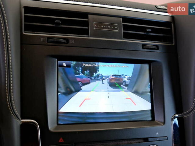 Черный Линкольн Навигатор, объемом двигателя 0 л и пробегом 38 тыс. км за 22900 $, фото 46 на Automoto.ua