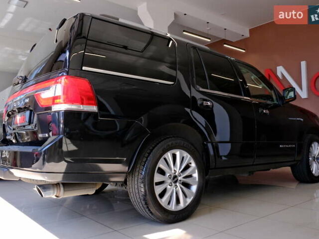 Черный Линкольн Навигатор, объемом двигателя 0 л и пробегом 38 тыс. км за 22900 $, фото 18 на Automoto.ua