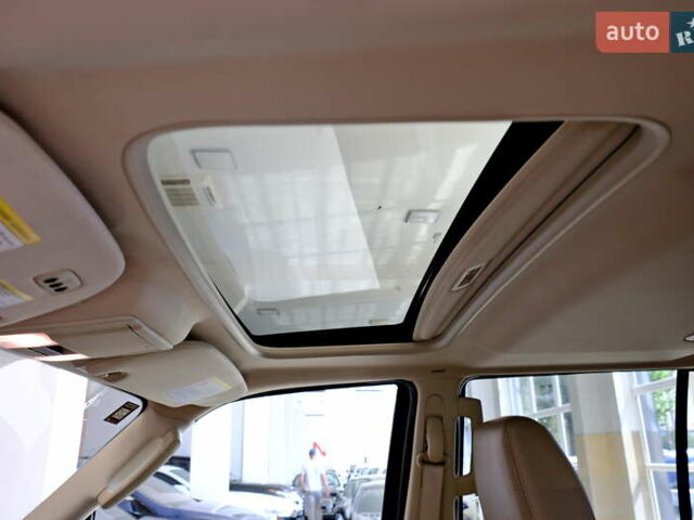 Черный Линкольн Навигатор, объемом двигателя 0 л и пробегом 38 тыс. км за 22900 $, фото 45 на Automoto.ua