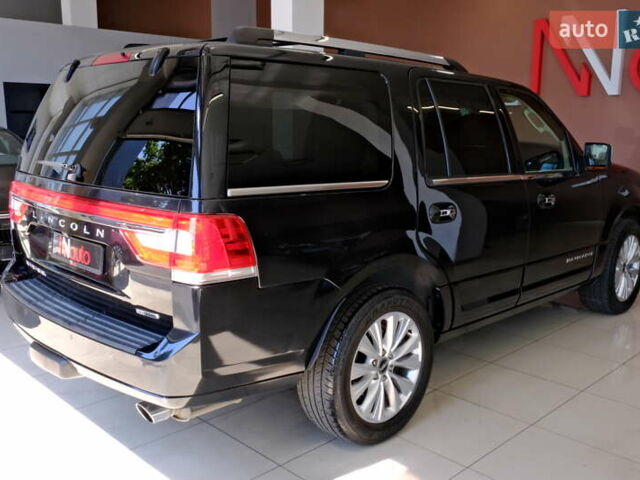 Черный Линкольн Навигатор, объемом двигателя 0 л и пробегом 38 тыс. км за 22900 $, фото 19 на Automoto.ua