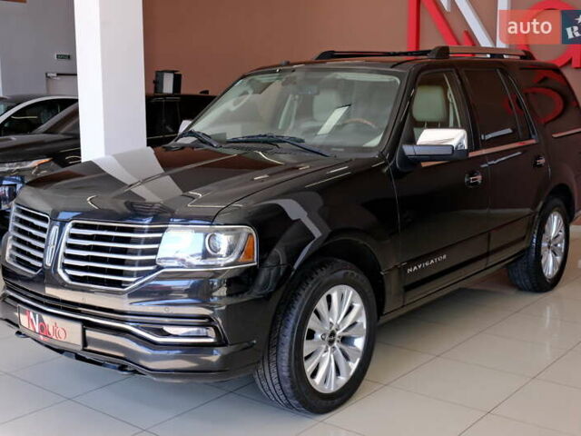 Черный Линкольн Навигатор, объемом двигателя 0 л и пробегом 38 тыс. км за 22900 $, фото 2 на Automoto.ua