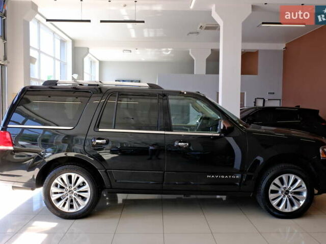 Черный Линкольн Навигатор, объемом двигателя 0 л и пробегом 38 тыс. км за 22900 $, фото 13 на Automoto.ua