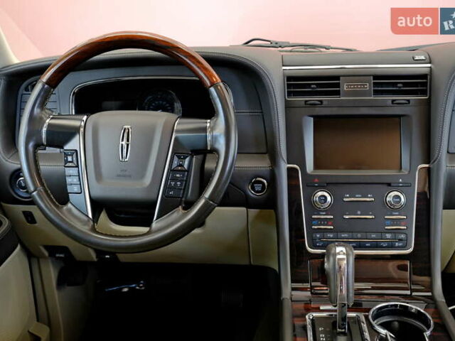 Черный Линкольн Навигатор, объемом двигателя 0 л и пробегом 38 тыс. км за 22900 $, фото 32 на Automoto.ua