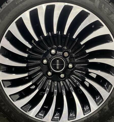 Черный Линкольн Навигатор, объемом двигателя 3.5 л и пробегом 145 тыс. км за 55000 $, фото 9 на Automoto.ua