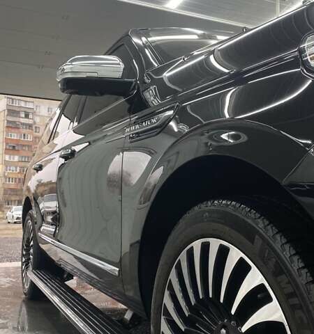 Черный Линкольн Навигатор, объемом двигателя 3.5 л и пробегом 145 тыс. км за 55000 $, фото 10 на Automoto.ua