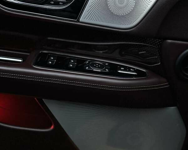 Черный Линкольн Навигатор, объемом двигателя 3.5 л и пробегом 121 тыс. км за 58000 $, фото 29 на Automoto.ua