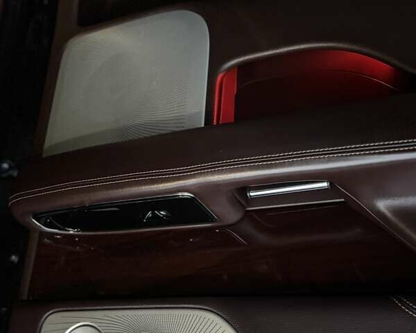 Черный Линкольн Навигатор, объемом двигателя 3.5 л и пробегом 121 тыс. км за 58000 $, фото 45 на Automoto.ua