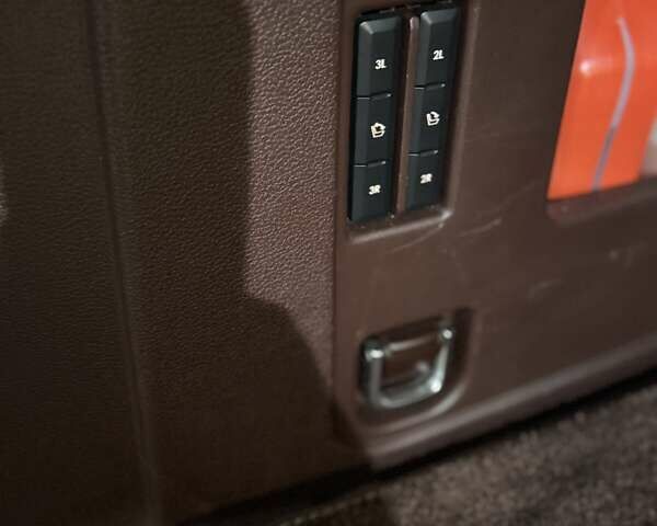 Черный Линкольн Навигатор, объемом двигателя 3.5 л и пробегом 121 тыс. км за 58000 $, фото 58 на Automoto.ua