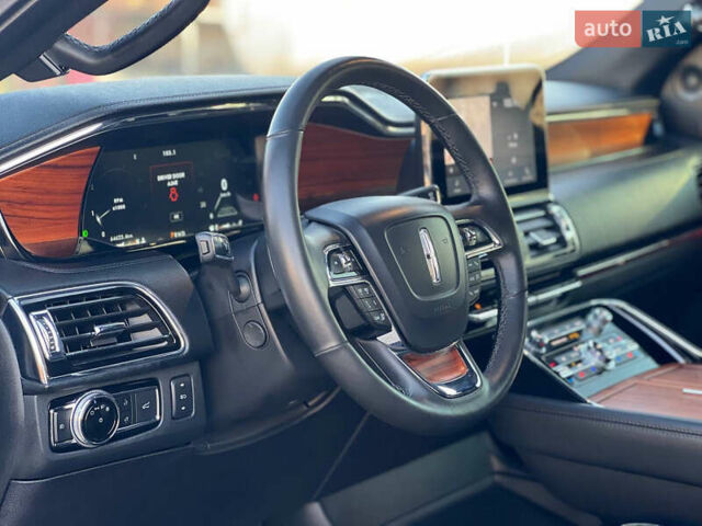 Чорний Лінкольн Navigator, об'ємом двигуна 3.5 л та пробігом 65 тис. км за 46600 $, фото 9 на Automoto.ua