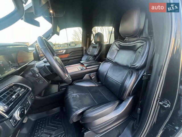 Чорний Лінкольн Navigator, об'ємом двигуна 3.5 л та пробігом 65 тис. км за 46600 $, фото 15 на Automoto.ua