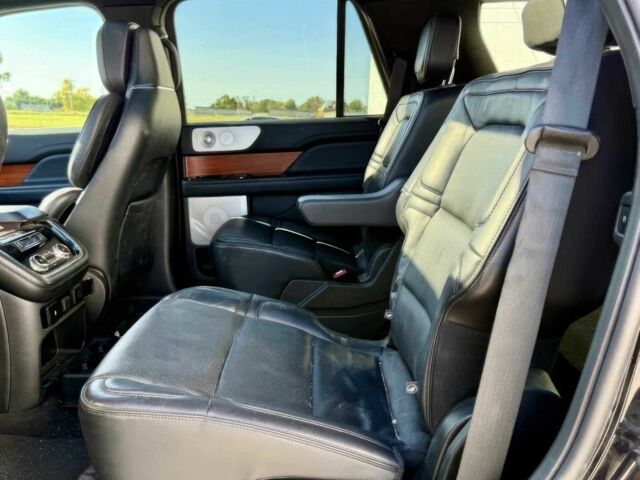 Черный Линкольн Навигатор, объемом двигателя 3.5 л и пробегом 38 тыс. км за 13000 $, фото 14 на Automoto.ua