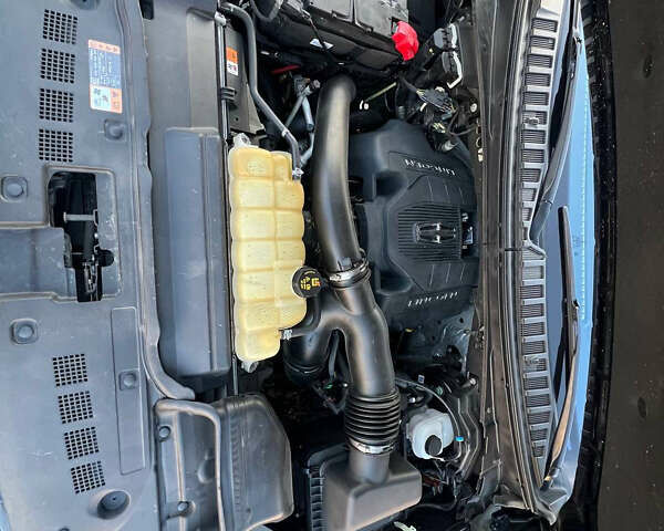 Чорний Лінкольн Navigator, об'ємом двигуна 3.5 л та пробігом 65 тис. км за 46600 $, фото 24 на Automoto.ua