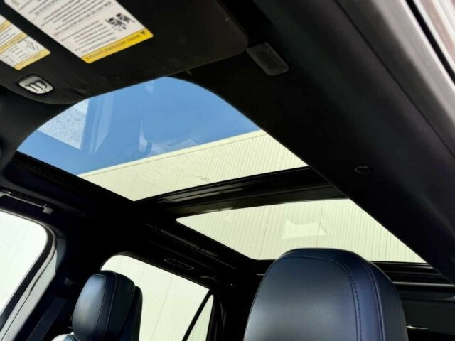 Черный Линкольн Навигатор, объемом двигателя 3.5 л и пробегом 38 тыс. км за 13000 $, фото 13 на Automoto.ua