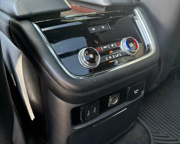 Черный Линкольн Навигатор, объемом двигателя 3.5 л и пробегом 73 тыс. км за 47500 $, фото 25 на Automoto.ua