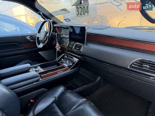 Черный Линкольн Навигатор, объемом двигателя 3.5 л и пробегом 134 тыс. км за 26000 $, фото 1 на Automoto.ua