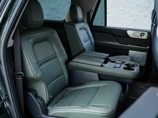 Чорний Лінкольн Navigator, об'ємом двигуна 3.5 л та пробігом 15 тис. км за 37000 $, фото 5 на Automoto.ua