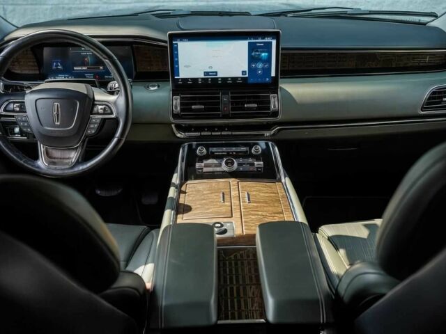 Чорний Лінкольн Navigator, об'ємом двигуна 3.5 л та пробігом 15 тис. км за 37000 $, фото 10 на Automoto.ua