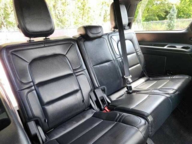 Черный Линкольн Навигатор, объемом двигателя 3.5 л и пробегом 15 тыс. км за 39000 $, фото 14 на Automoto.ua