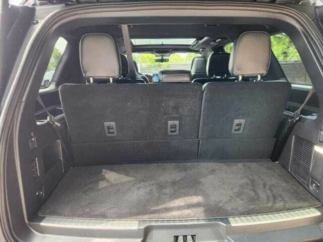 Черный Линкольн Навигатор, объемом двигателя 3.5 л и пробегом 15 тыс. км за 39000 $, фото 16 на Automoto.ua