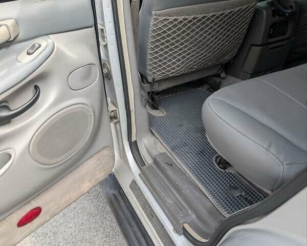 Линкольн Навигатор, объемом двигателя 5.41 л и пробегом 364 тыс. км за 7800 $, фото 15 на Automoto.ua
