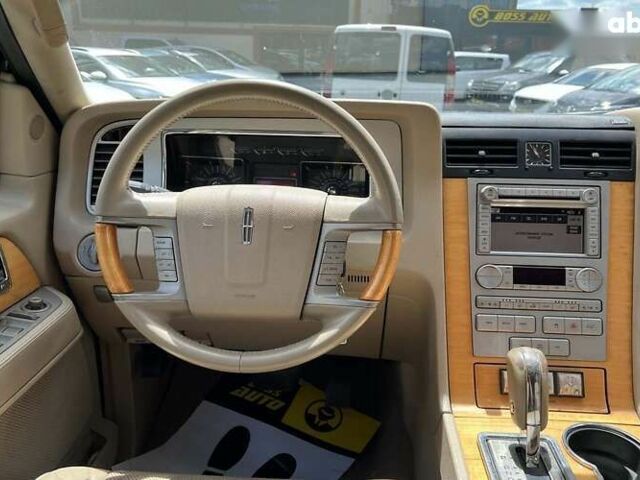 Линкольн Навигатор, объемом двигателя 5.4 л и пробегом 191 тыс. км за 21500 $, фото 21 на Automoto.ua