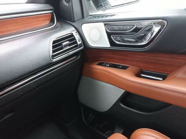 Линкольн Навигатор, объемом двигателя 3.5 л и пробегом 43 тыс. км за 57000 $, фото 22 на Automoto.ua