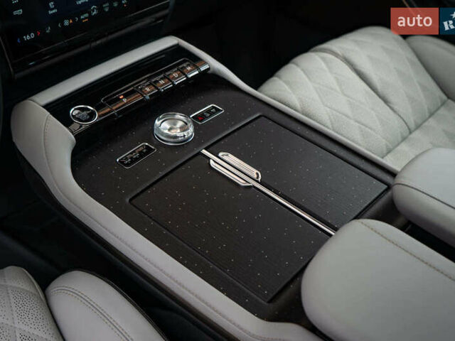 Линкольн Навигатор, объемом двигателя 3.5 л и пробегом 1 тыс. км за 196000 $, фото 35 на Automoto.ua