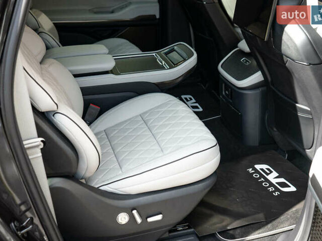 Линкольн Навигатор, объемом двигателя 3.5 л и пробегом 1 тыс. км за 196000 $, фото 52 на Automoto.ua