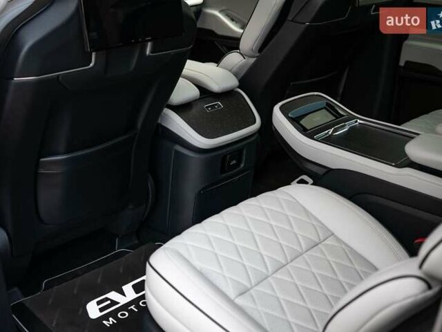 Линкольн Навигатор, объемом двигателя 3.5 л и пробегом 1 тыс. км за 196000 $, фото 45 на Automoto.ua