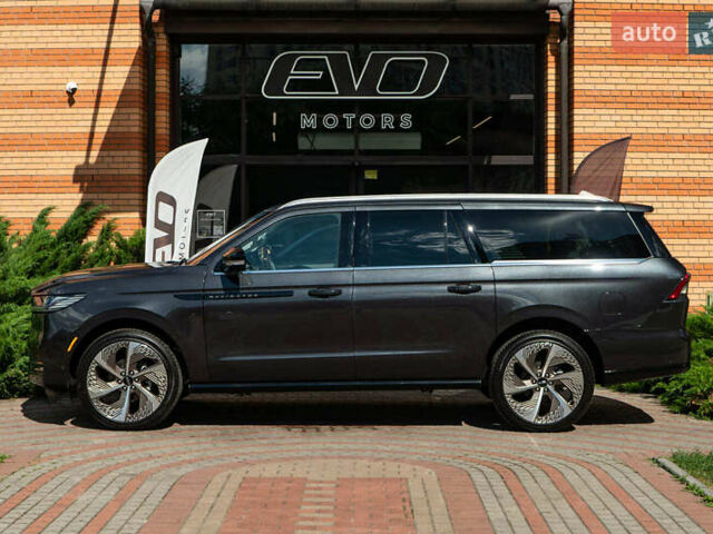 Линкольн Навигатор, объемом двигателя 3.5 л и пробегом 1 тыс. км за 196000 $, фото 2 на Automoto.ua