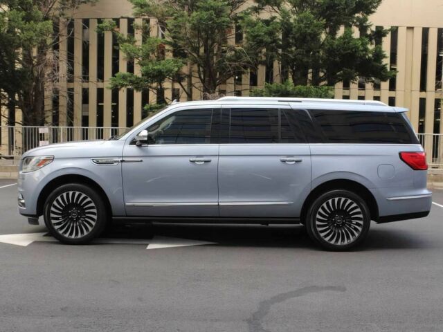 Сірий Лінкольн Navigator, об'ємом двигуна 3.5 л та пробігом 50 тис. км за 28000 $, фото 2 на Automoto.ua