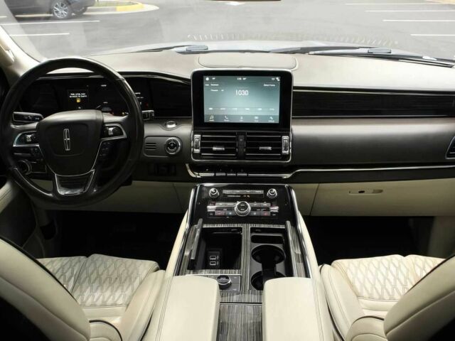 Сірий Лінкольн Navigator, об'ємом двигуна 3.5 л та пробігом 50 тис. км за 28000 $, фото 10 на Automoto.ua