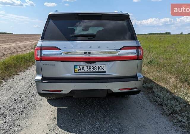 Серый Линкольн Навигатор, объемом двигателя 3.5 л и пробегом 33 тыс. км за 63000 $, фото 27 на Automoto.ua