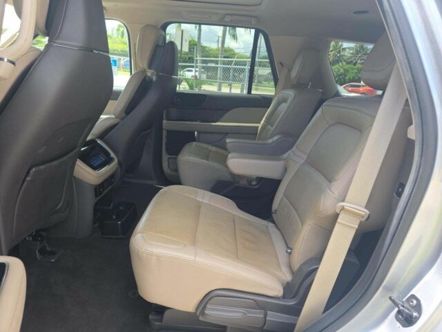 Серый Линкольн Навигатор, объемом двигателя 0 л и пробегом 90 тыс. км за 25000 $, фото 8 на Automoto.ua