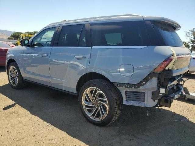 Серый Линкольн Навигатор, объемом двигателя 0 л и пробегом 1 тыс. км за 70000 $, фото 5 на Automoto.ua