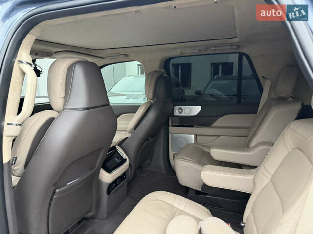 Синий Линкольн Навигатор, объемом двигателя 3.5 л и пробегом 70 тыс. км за 81000 $, фото 7 на Automoto.ua