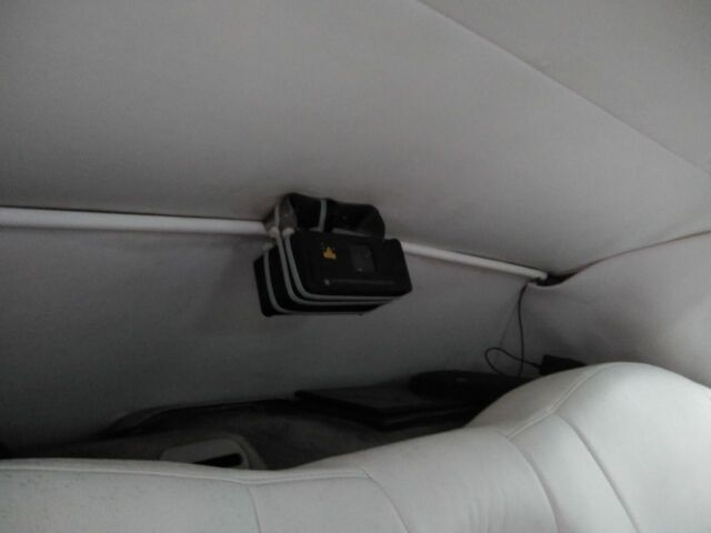 Белый Линкольн Таун Кар, объемом двигателя 4.6 л и пробегом 126 тыс. км за 3800 $, фото 19 на Automoto.ua