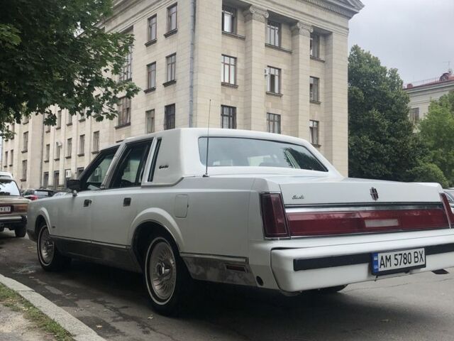 Білий Лінкольн Town Car, об'ємом двигуна 5 л та пробігом 50 тис. км за 11000 $, фото 8 на Automoto.ua