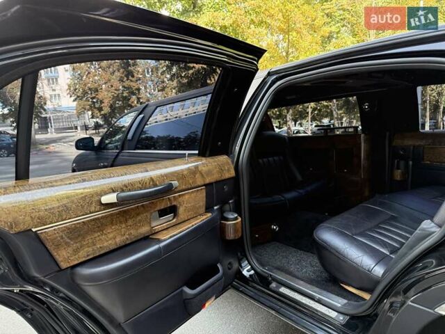 Черный Линкольн Таун Кар, объемом двигателя 4.6 л и пробегом 250 тыс. км за 19900 $, фото 50 на Automoto.ua