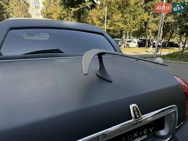 Черный Линкольн Таун Кар, объемом двигателя 4.6 л и пробегом 250 тыс. км за 19900 $, фото 23 на Automoto.ua
