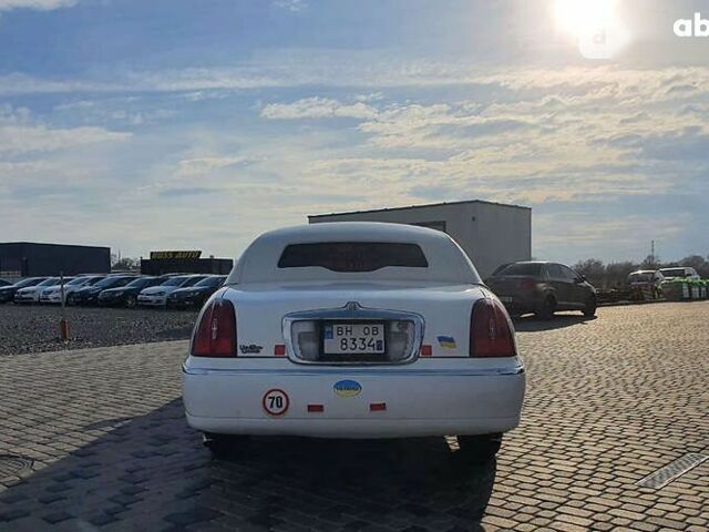 Лінкольн Town Car, об'ємом двигуна 4.6 л та пробігом 334 тис. км за 8000 $, фото 4 на Automoto.ua