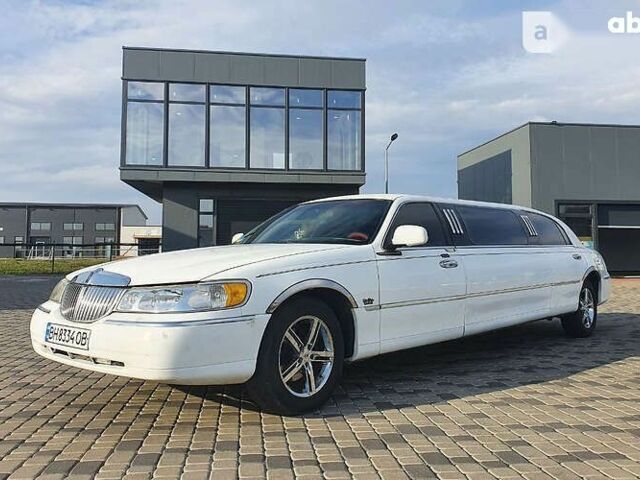 Лінкольн Town Car, об'ємом двигуна 4.6 л та пробігом 334 тис. км за 8000 $, фото 1 на Automoto.ua