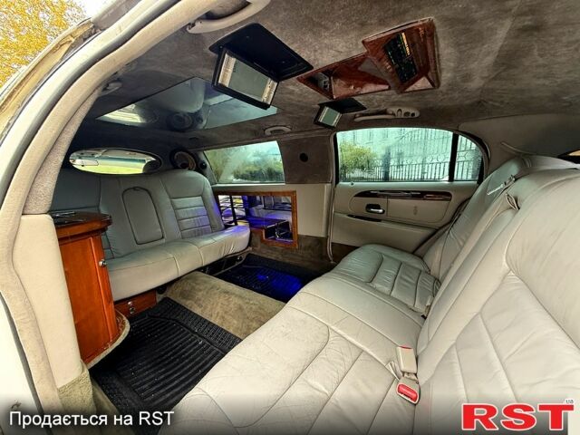 Лінкольн Town Car, об'ємом двигуна 4.6 л та пробігом 150 тис. км за 1850 $, фото 9 на Automoto.ua