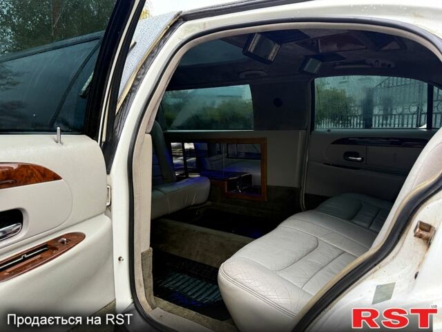 Лінкольн Town Car, об'ємом двигуна 4.6 л та пробігом 150 тис. км за 1850 $, фото 6 на Automoto.ua
