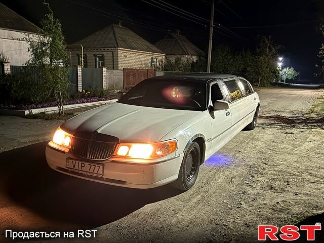 Лінкольн Town Car, об'ємом двигуна 4.6 л та пробігом 150 тис. км за 1850 $, фото 11 на Automoto.ua