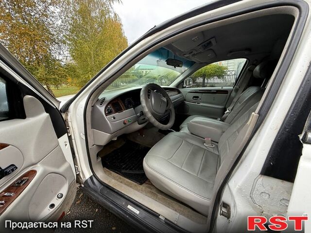 Лінкольн Town Car, об'ємом двигуна 4.6 л та пробігом 150 тис. км за 1850 $, фото 7 на Automoto.ua