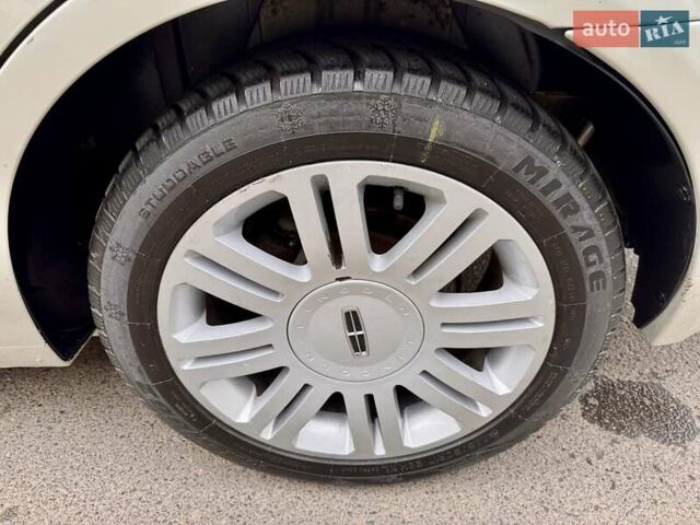 Белый Линкольн Зефир, объемом двигателя 2.97 л и пробегом 233 тыс. км за 5999 $, фото 44 на Automoto.ua