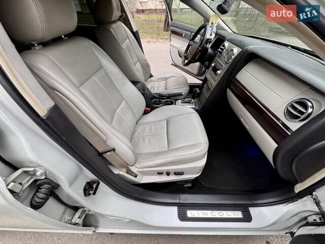 Белый Линкольн Зефир, объемом двигателя 2.97 л и пробегом 233 тыс. км за 5999 $, фото 45 на Automoto.ua