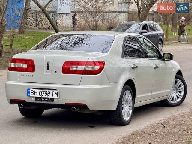 Белый Линкольн Зефир, объемом двигателя 2.97 л и пробегом 233 тыс. км за 5999 $, фото 24 на Automoto.ua